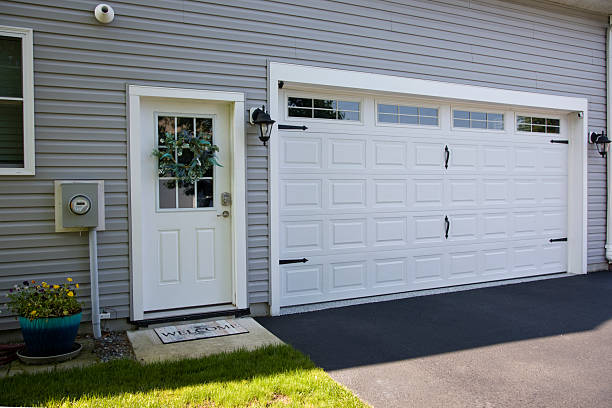 24/7 Emergency Garage Door Panel Replacement experts in Calvert City, KY